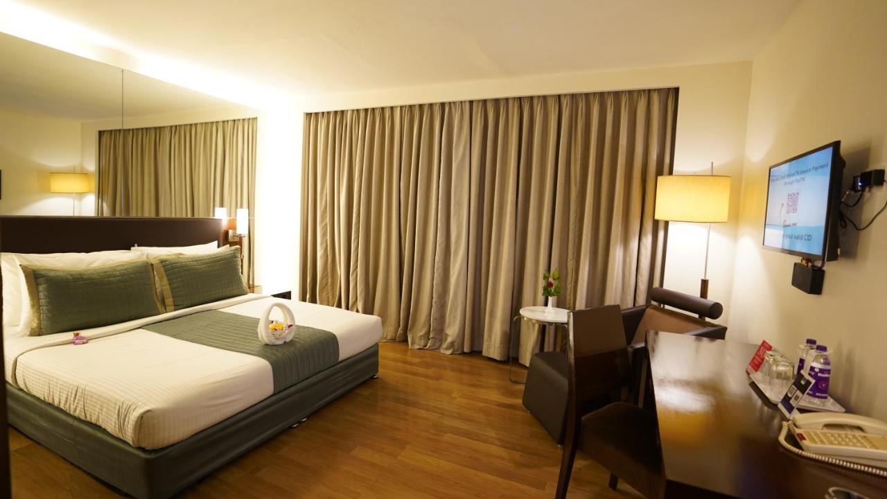 St Laurn Koregaon Park Pune Dış mekan fotoğraf