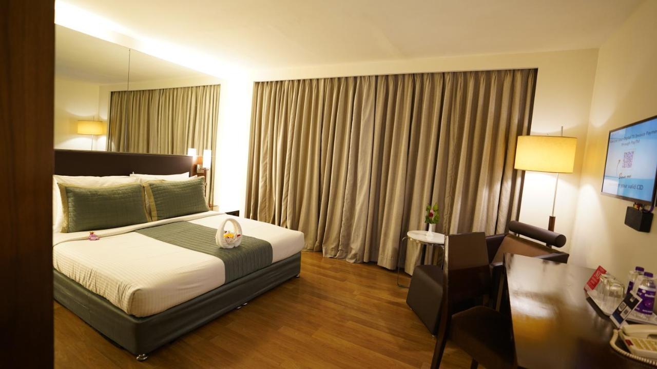 St Laurn Koregaon Park Pune Dış mekan fotoğraf