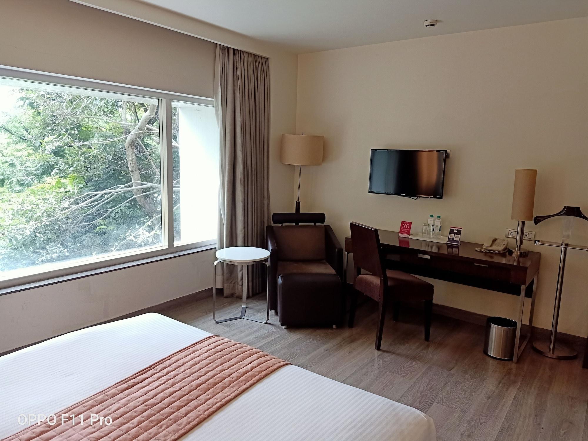 St Laurn Koregaon Park Pune Dış mekan fotoğraf