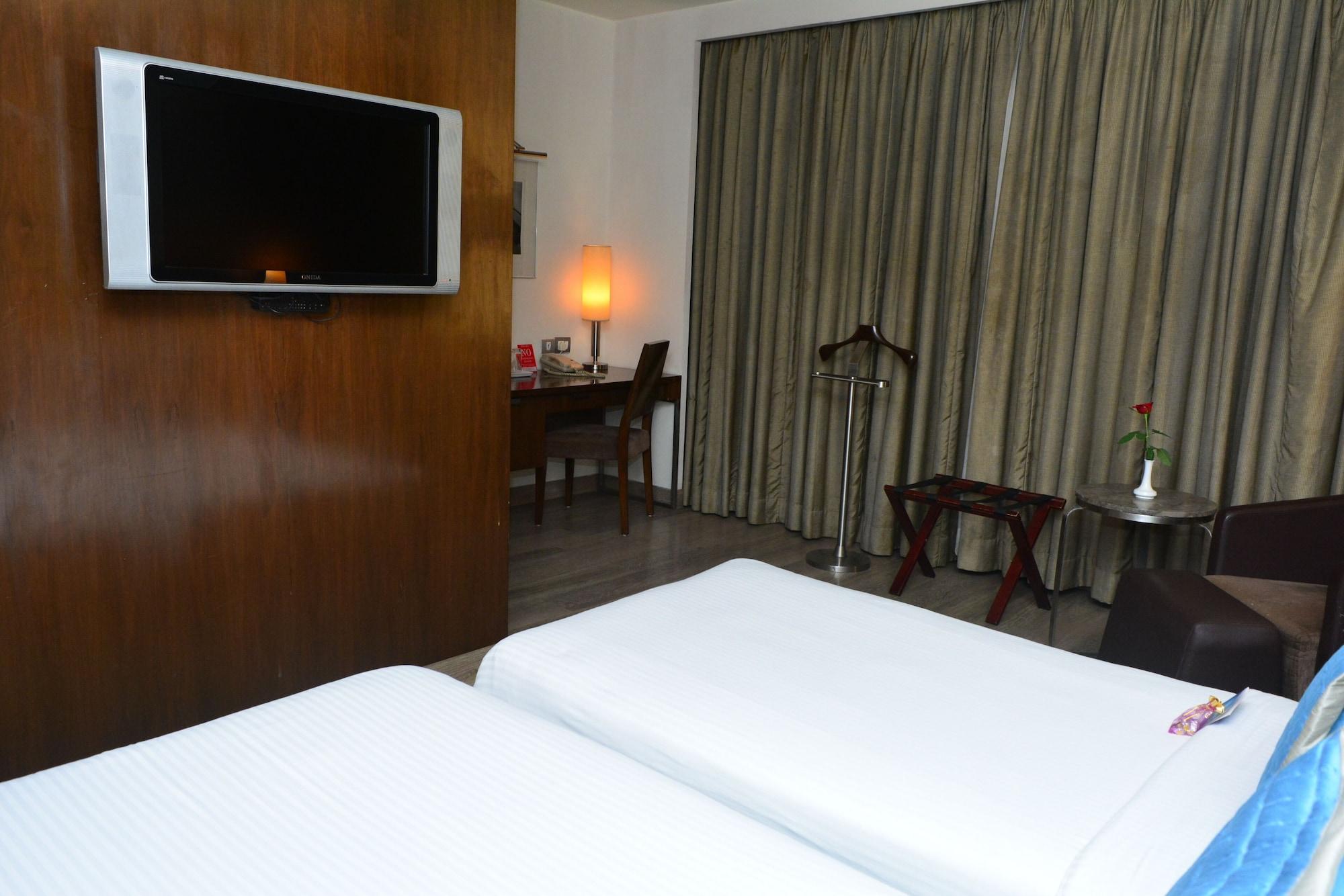 St Laurn Koregaon Park Pune Dış mekan fotoğraf