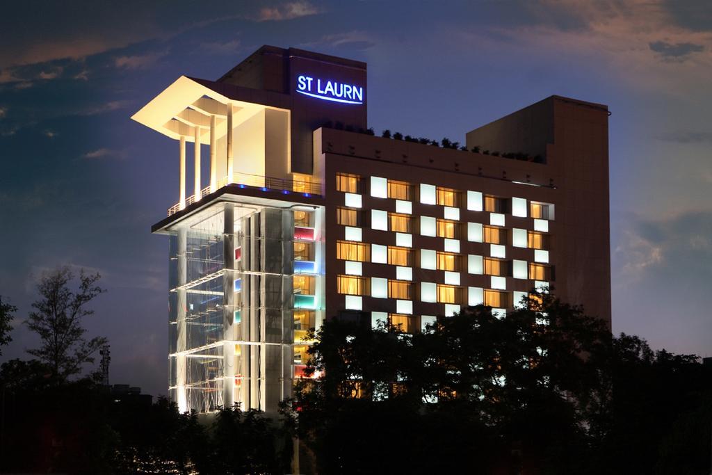 St Laurn Koregaon Park Pune Dış mekan fotoğraf